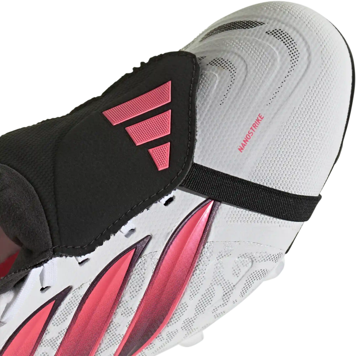 Predator League Fold-Over Tongue FG