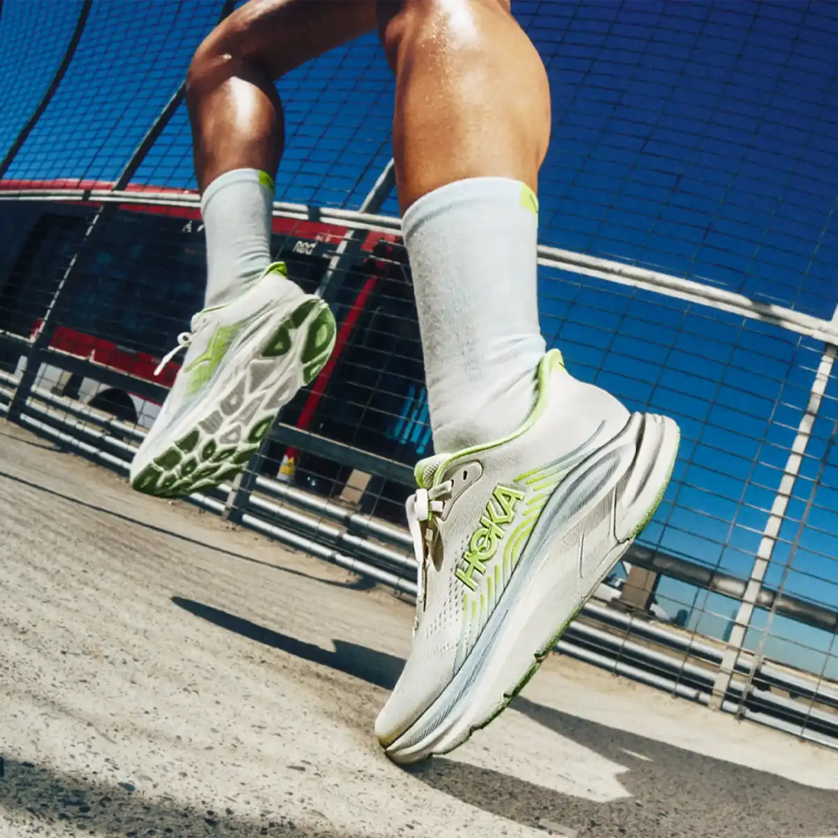 Women's Clifton 11